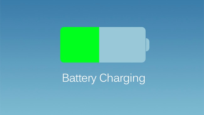 За замовчуванням рівень заряду батареї в iOS відображається у вигляді простого індикатора своєю формою нагадує батарейку, яка в міру витрати енергії стає все більш «порожній»