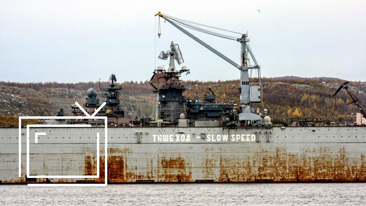 Image caption ПД-50 - найбільший плавучий док в Росії   У ніч на 30 жовтня на 82-му судноремонтному заводі сталася аварія, в результаті якої затонув плавучий док ПД-50
