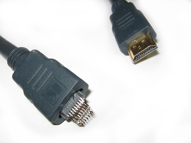 Виконайте аналогічну перевірку HDMI-кабелю, звертайте увагу на наступні пункти: